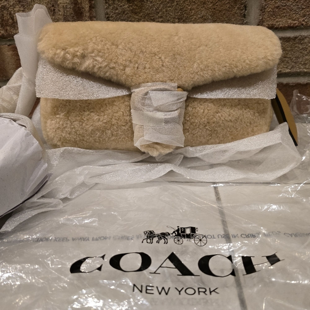 NWT Coach Shearling Pillow Tabby 26  Shoulder Bag With Convertible Straps